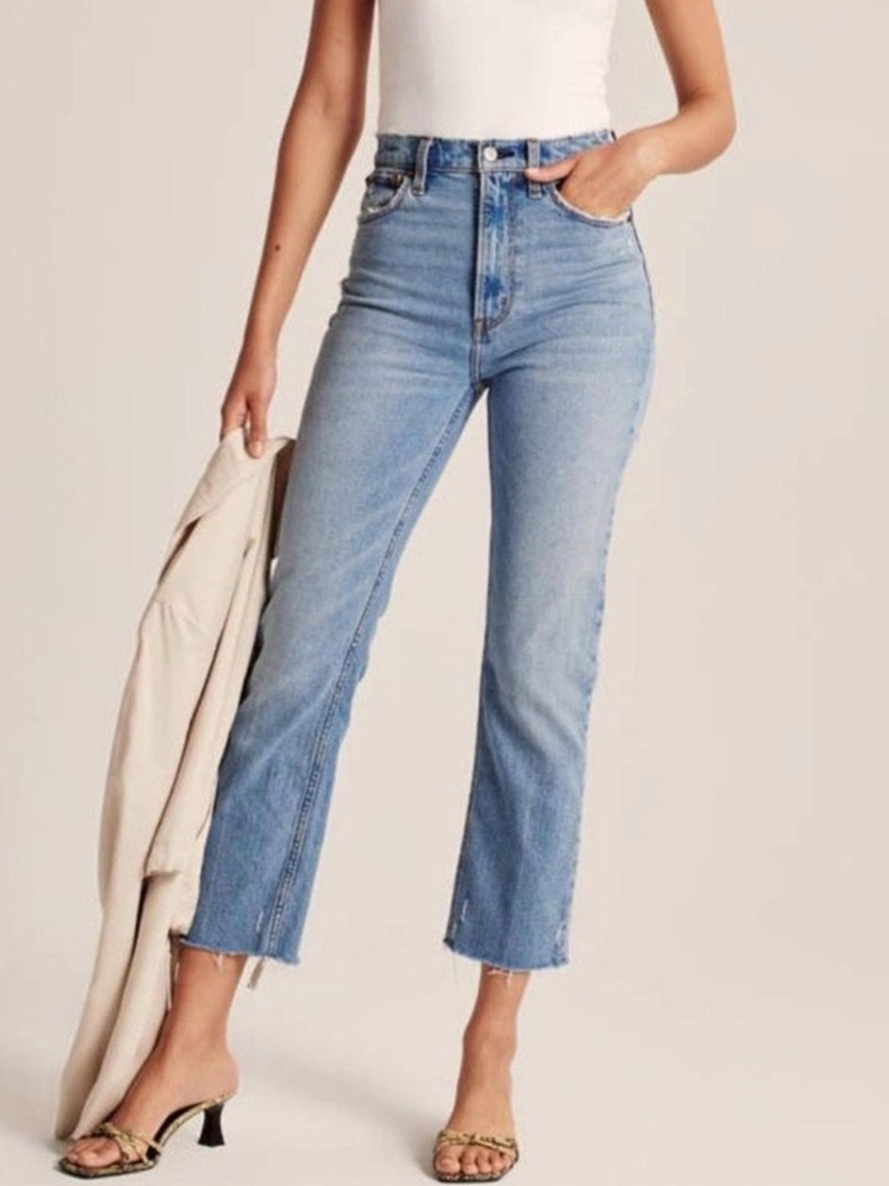 Abercrombie Ultra High rise Ankle straight jeans sz 28